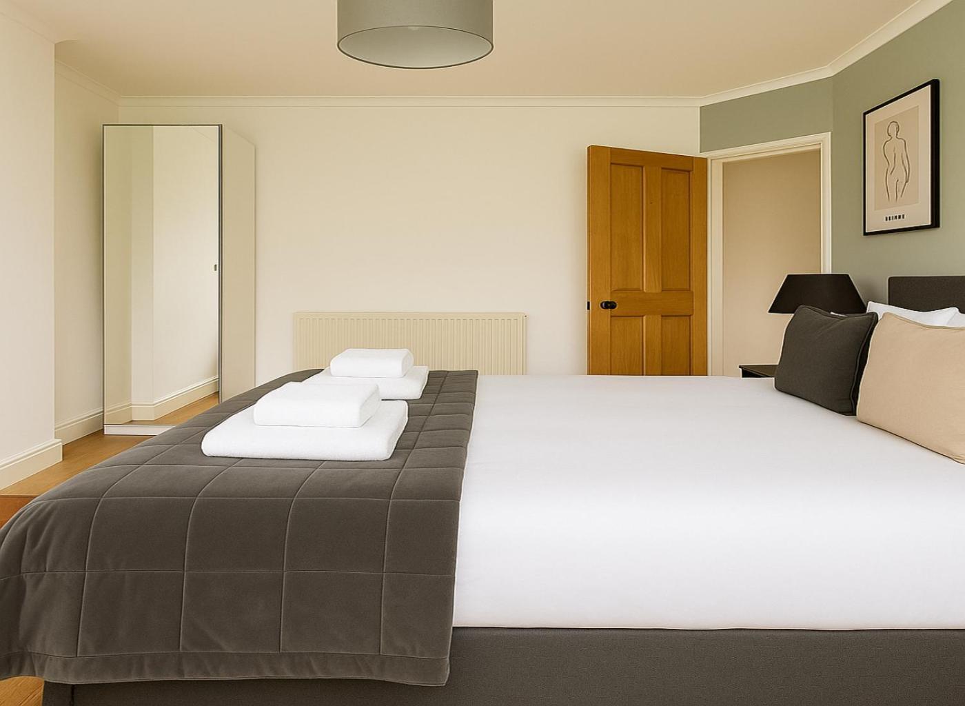 2 Bed Garden Flat In Balham
